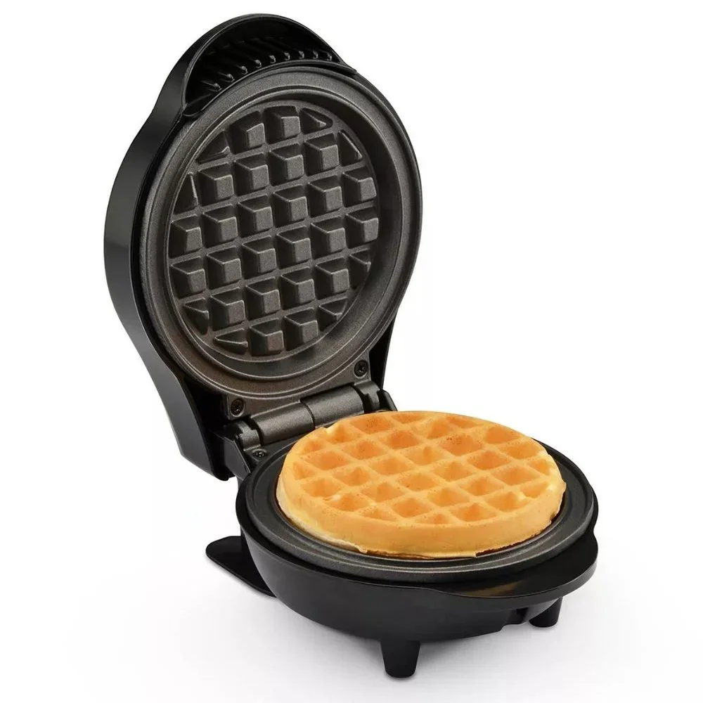 Toastmaster Mini Waffle Maker - Picture 2 of 6